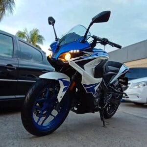 BAJAJ ROUSER RS 200 – AÑO 2021 – 10 MIL KM
