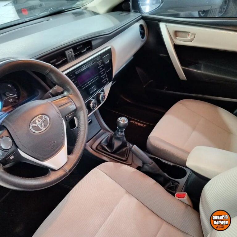 TOYOTA COROLLA XLI AÑO 2018 MT6