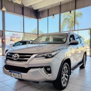 TOYOTA SW4 SRX 4X4 AT AÑO 2017