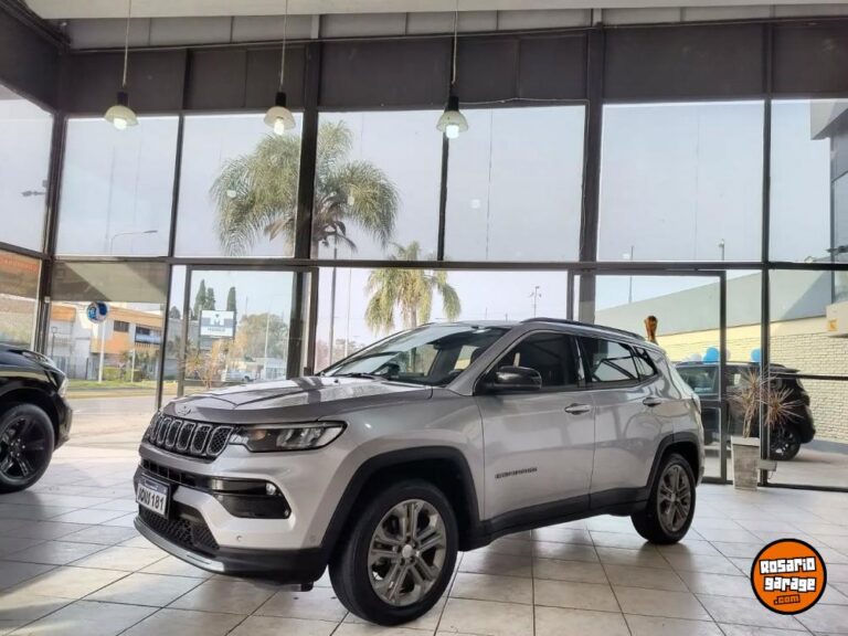 JEEP COMPASS LONGITUDE 1.3 AT6 4X2 2023 C/ 36 MIL KM