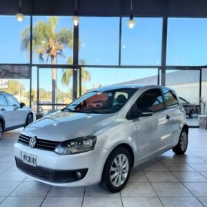 VOLKSWAGEN FOX 1.6 TREND FULL AÑO 2010