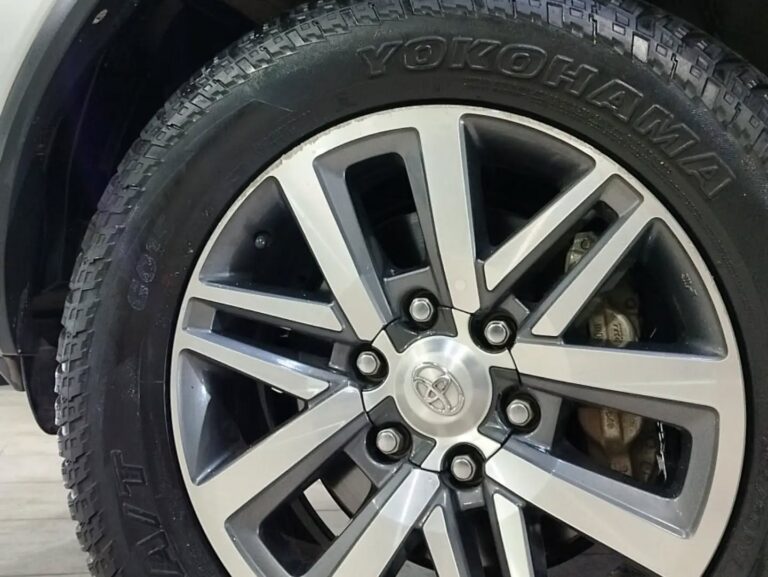 TOYOTA SW4 SRX 2017 4X4 7 ASIENTOS OPTIMO ESTADO