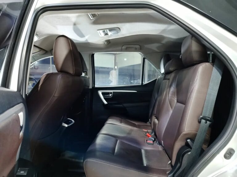 TOYOTA SW4 SRX 2017 4X4 7 ASIENTOS OPTIMO ESTADO